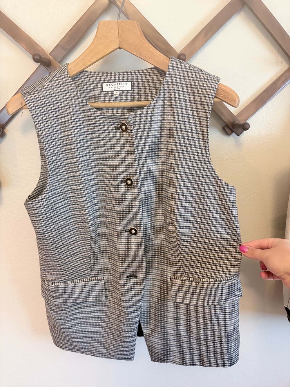 bagatelle Black and White Houndstooth Vest